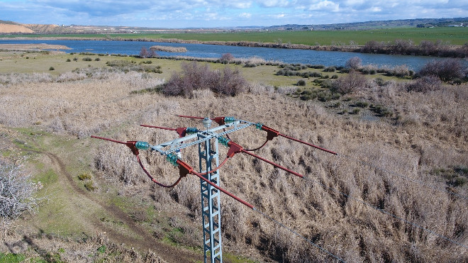 Vista desde arriba del apoyo donde murió el águila de Bonelli "Coín", una vez aislado gracias al proyecto AQUILA a-LIFE.