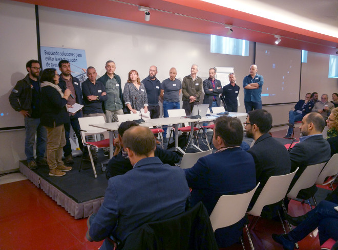 Representantes de la Plataforma SOS Tendidos Eléctricos, en la que está integrada GREFA, durante el taller celebrado el pasado 14 de marzo en Madrid.