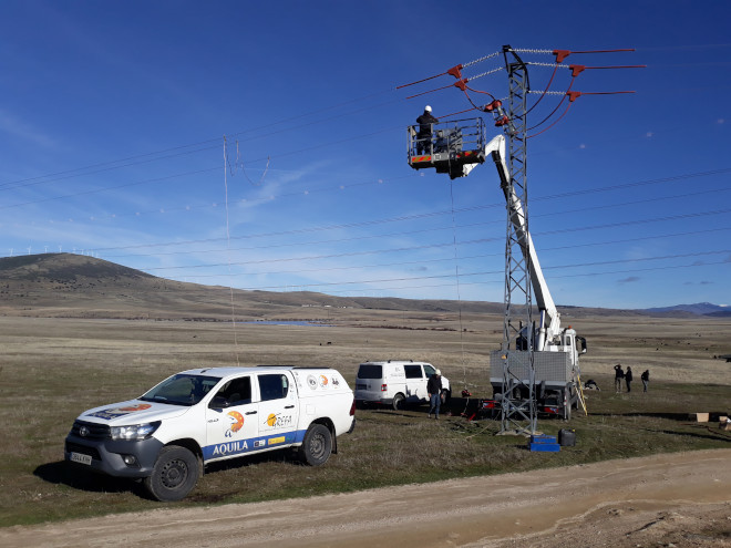 Panorámica del tendido eléctrico intervenido en Urraca-Miguel a finales de 2021 y de la zona que lo circunda, durante una de las jornadas de trabajo dedicadas a la corrección de esta línea.